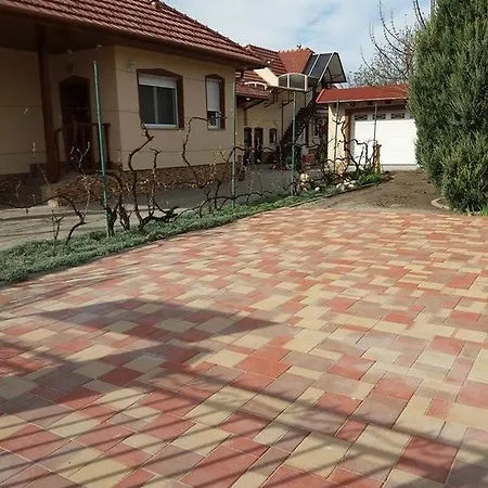 招待所 Gyorgyi Grill Garden Vendeghaz Nagykáta