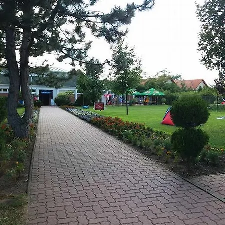 Gyorgyi Grill Garden Vendeghaz *